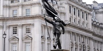 Statue Banksy