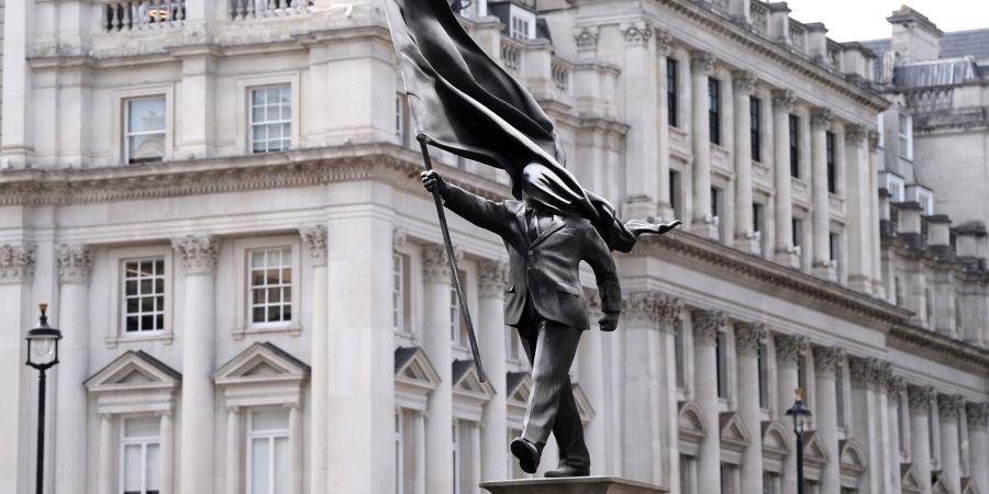 Statue Banksy