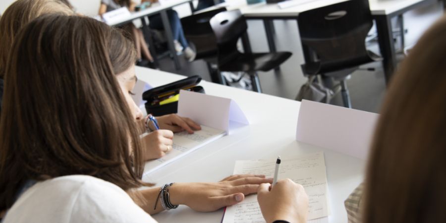 Der Zürcher Kantonsrat will, dass in Uetikon am See nicht nur eine neue Kantonsschule, sondern auch eine neue Berufsfachschule gebaut wird. Der Regierungsrat wollte die Berufsfachschul...
