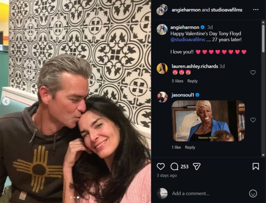 Sichtlich vertraut: Das Paar zeigt sich nach 27 Jahren wieder innig vereint.