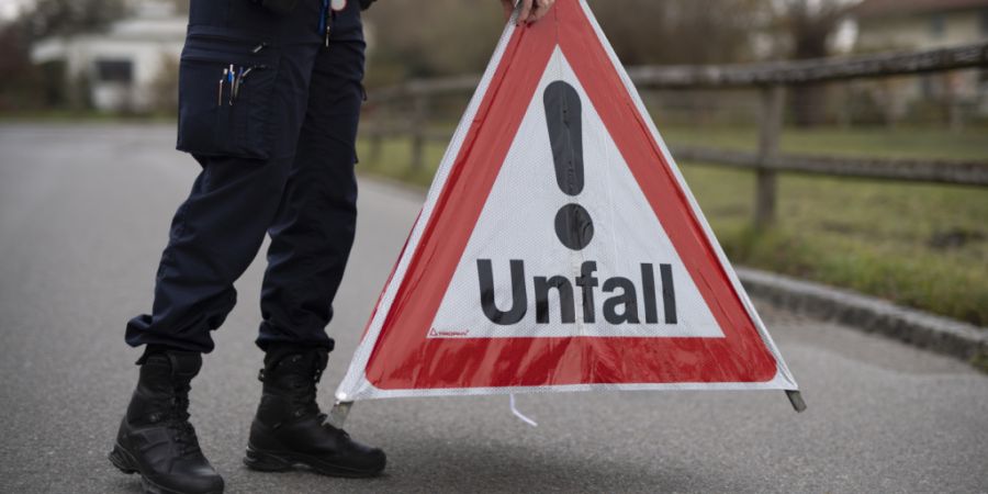 In Busswil ist am Freitag ein Fussgänger angefahren worden. (Symbolbild)