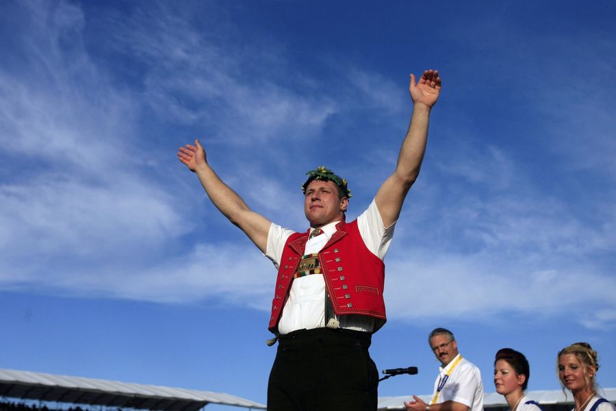 Jörg Abderhalden ist dreifacher Schwingerkönig. Zuletzt wurde er 2007 am ESAF in Aarau zum Schwingerkönig gekürt.