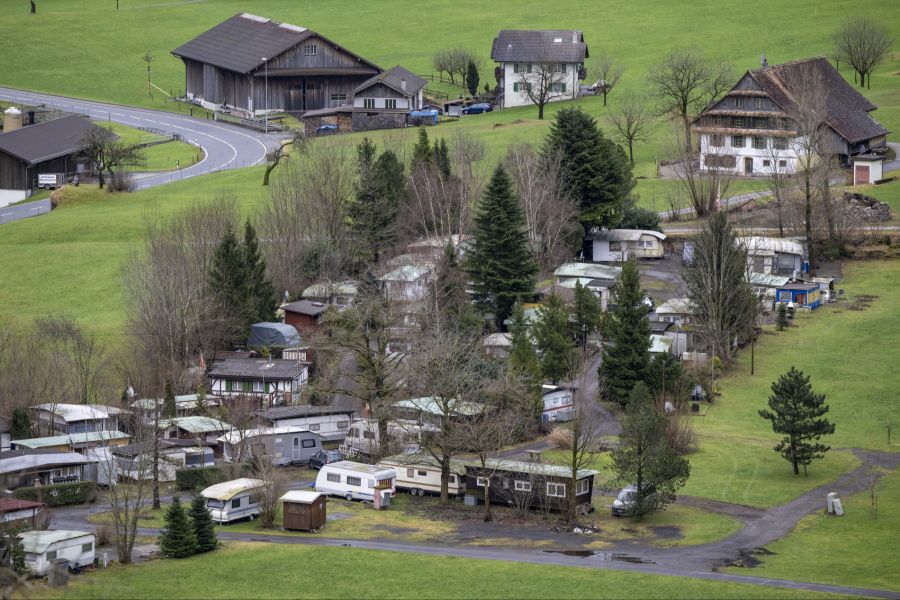 «Hier darf kein riesiges Gebäude für Asylbewerber entstehen, das diese Landschaft zerstört», bekräftigt der Naturschützer.
