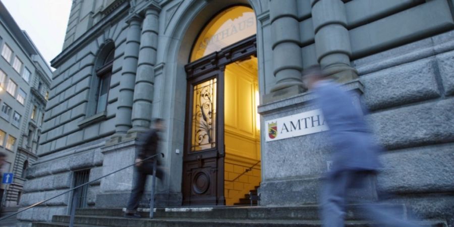 Im Prozess gegen einen Berner Chirurgen im Amthaus haben am Montag die Parteivorträge begonnen. (Symbolbild)