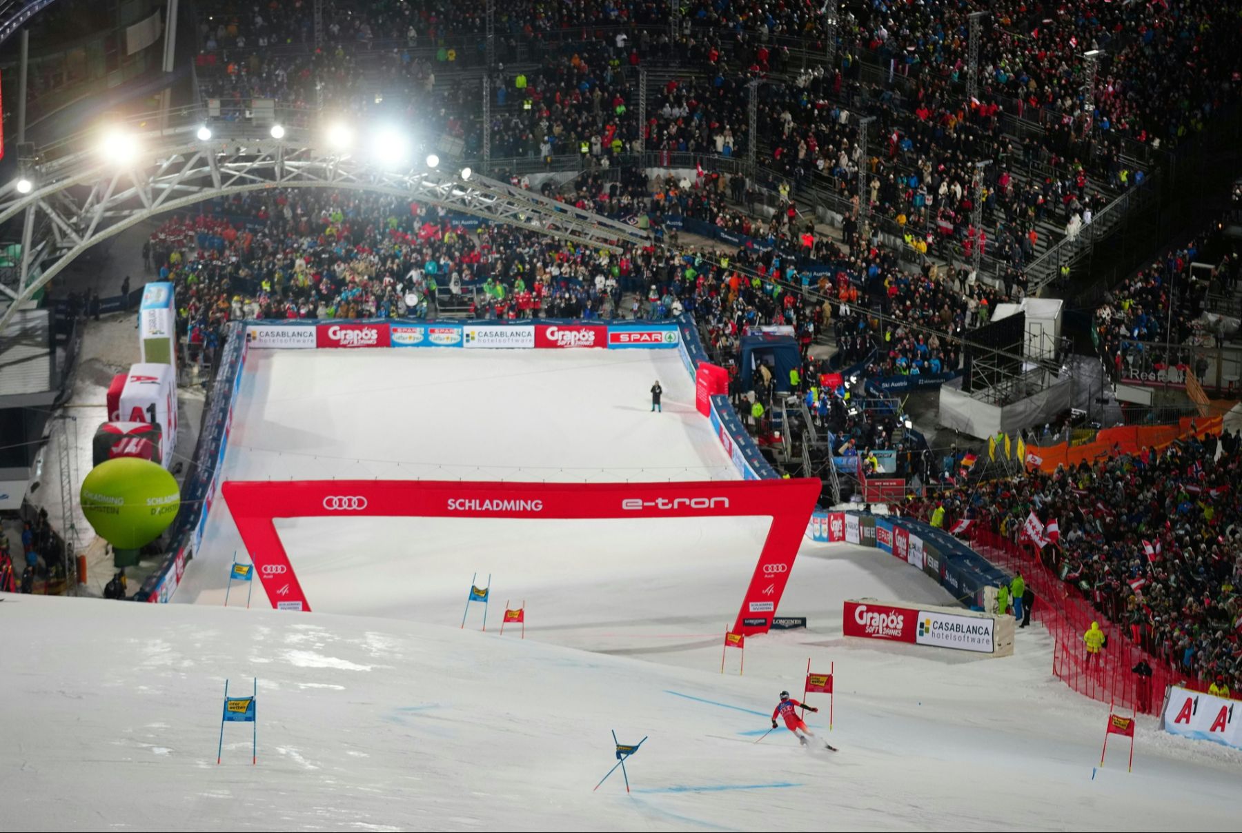 marco-odermatt-h-tte-schladming-gerne-sausen-lassen-aber-nau-ch