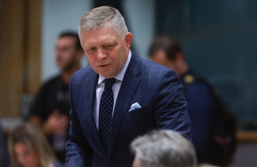 Mehrere EU-Diplomaten beschrieben Ficos Zustand nach dem Trump-Treffen als «traumatisiert».