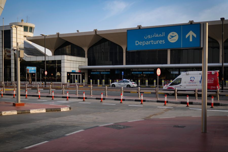 Der Flugverkehr in Nahost ist wegen des Krieges stark beeinträchtigt. Im Bild: Der Flughafen in Dubai am Sonntag.