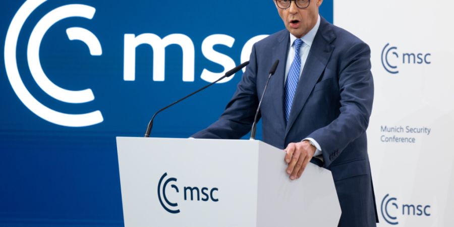 Bundeskanzler Friedrich Merz (CDU) spricht bei der Eröffnung der 62. Münchner Sicherheitskonferenz (MSC). Es werden mehr als 60 Staats- und Regierungschefs beim wichtigsten Expertentr...