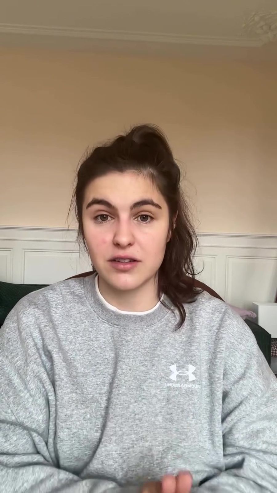 Julia Steiner erklärt in einem Instagram-Video, warum sie sich nach dem Gipfeli-Gate erneut äussert. Sie wolle ihre Glaubwürdigkeit gegenüber ihrer Community richtigstellen.