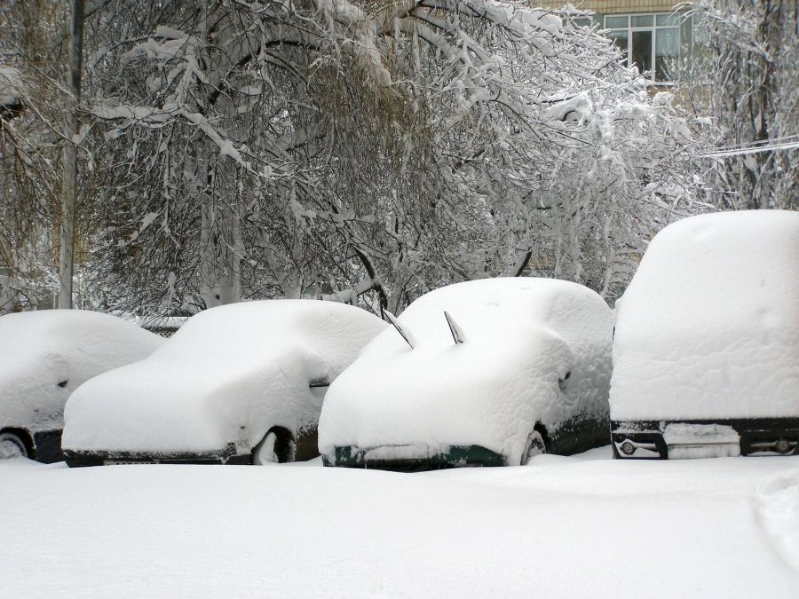 Schnee, Autos