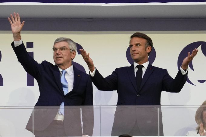 Thomas Bach (links) gibt sein Amt als Präsident des IOC ab. IOC