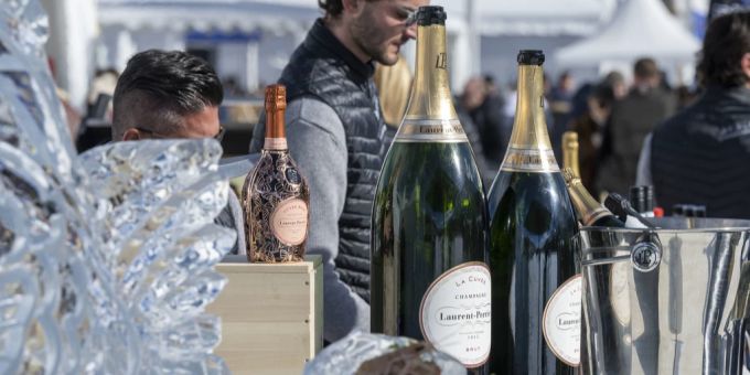 Die Schweiz bleibt im «Global Wealth Report» der UBS das reichste Land der Welt. (Archivbild/Symbolbild) reichtum