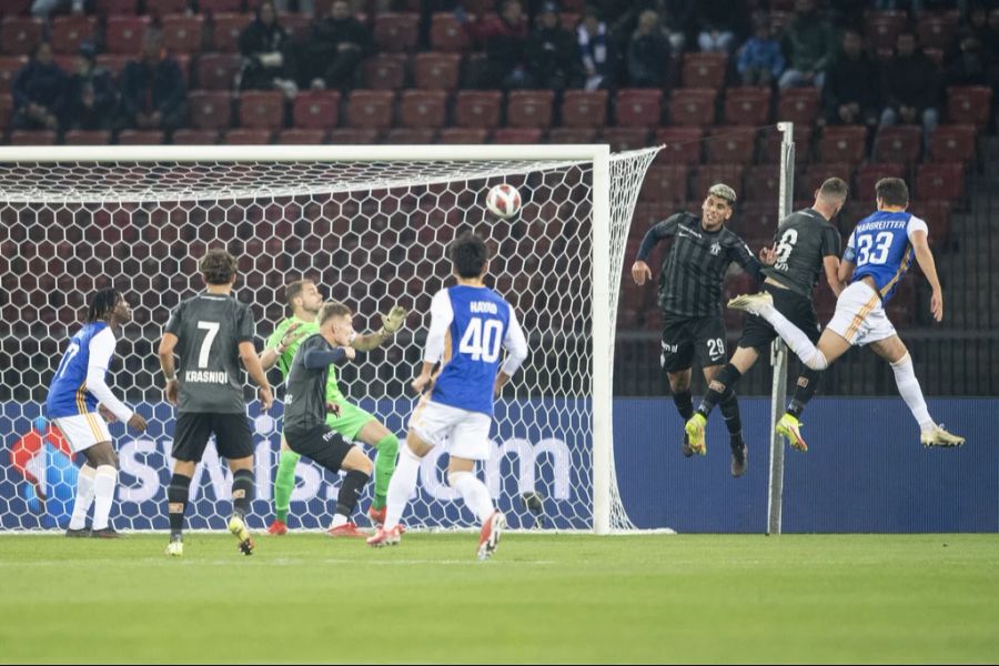 Trotz früher 2:0 Führung des FC Zürichs endete das Spiel mit einem unentschiedenen 3:3. (Archivbild)