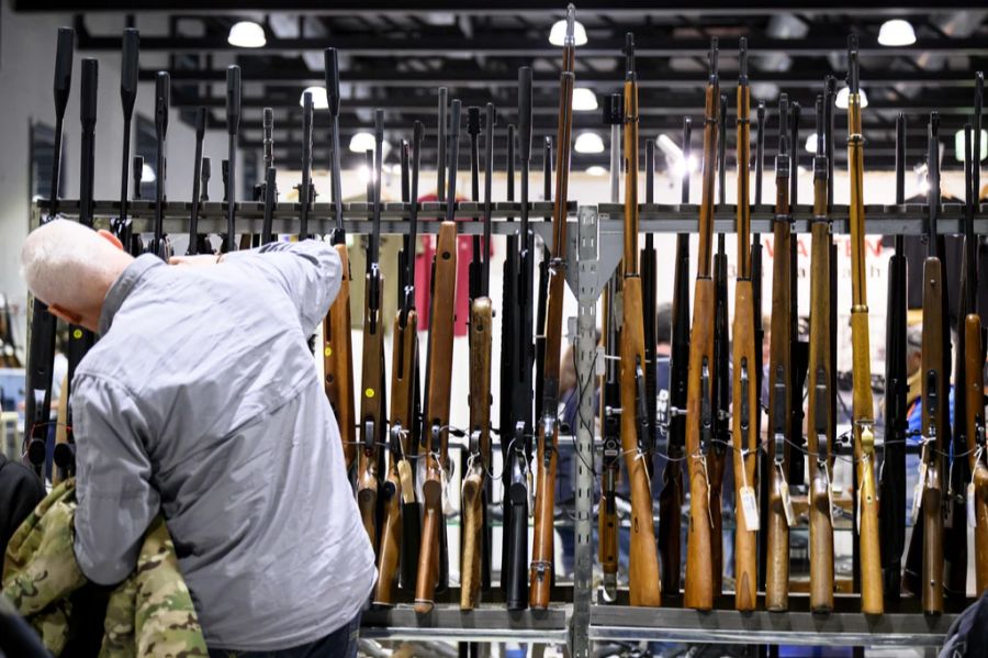 Weniger verkauft werden hingegen antiquarische Waffen, wie mehrere Standbetreiber zu Nau.ch sagen.