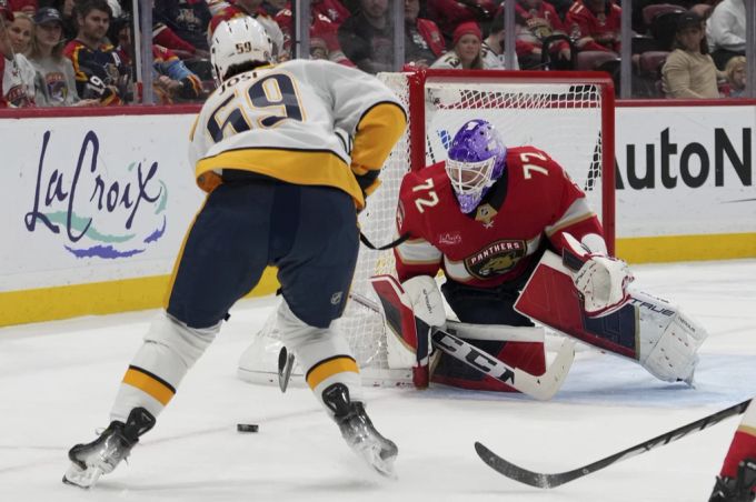 Bei Roman Josi und Nashville läuft es auch gegen Florida nicht. NHL Roman Josi