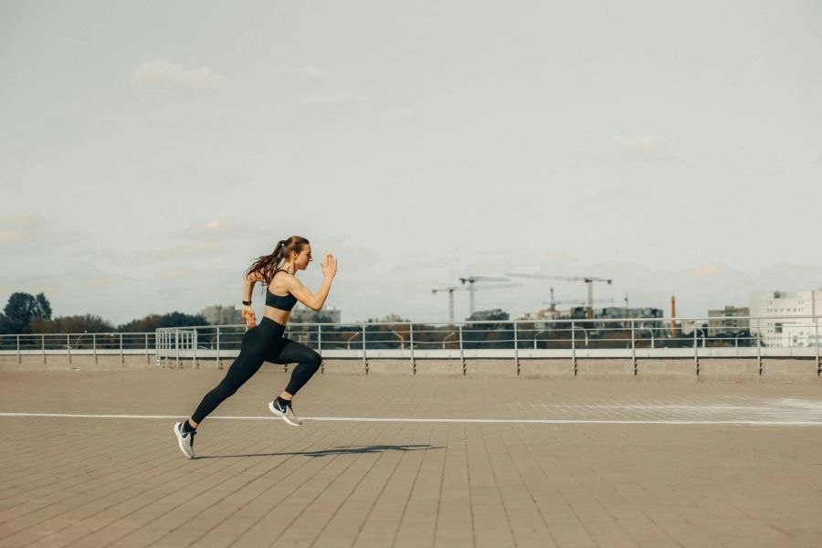 Frau beim Joggen