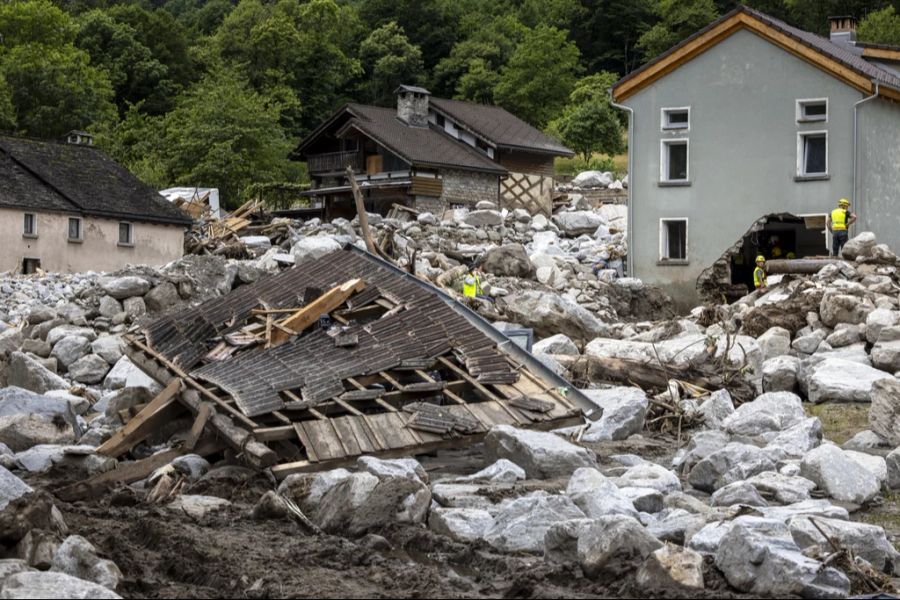 Die Gerölllawine riss mehrere Häuser mit.