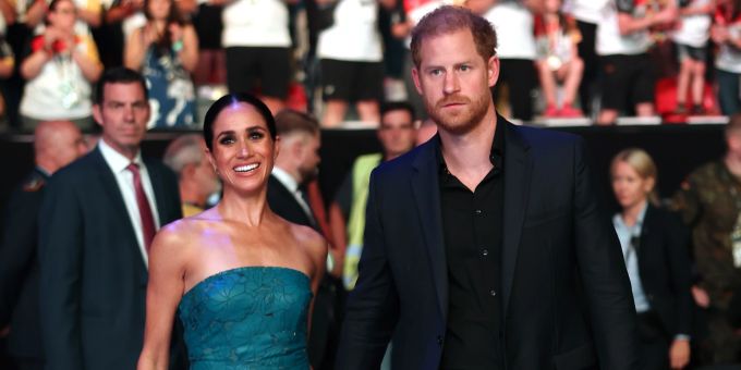 Laut Verleger - Schwere Vorwürfe: Harry soll Beweise vernichtet haben
