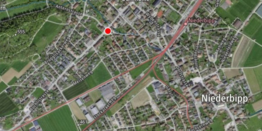 An der Oberen Dürrmühlestrasse ist ein Fussgänger von einem Auto erfasst und mehrere Meter weggeschleudert worden.