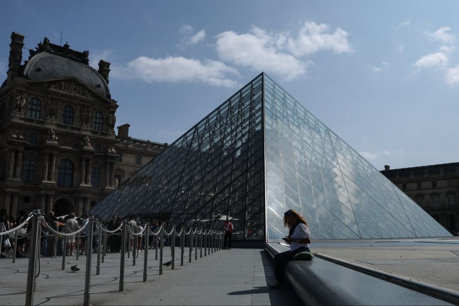 Das Louvre geriet letztes Jahr wegen eines Millionenraubs in die Schlagzeilen.