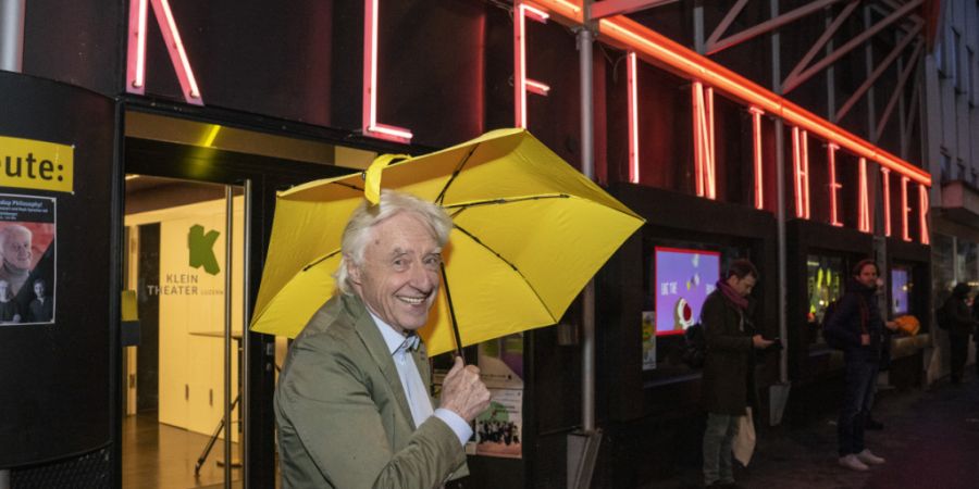 Emil Steinberger kann sich freuen: Das Luzerner Kleintheater bleibt am Bundesplatz. (Archivbild)