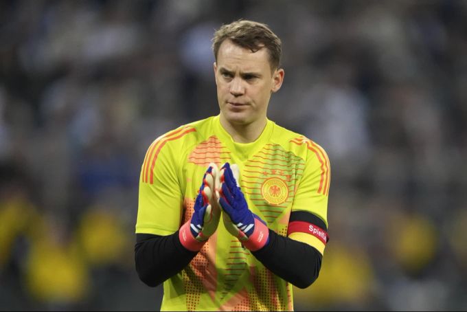 Kurz vor der EM 2024 unterlaufen Manuel Neuer ungewöhnlich viele Patzer. Manuel Neuer