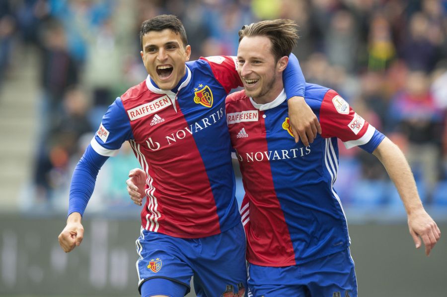 Elyounoussi mit Luca Zuffi