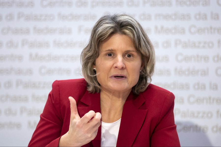 SVP-Nationalrätin Barbara Steinemann unterstützt die Forderung der Angehörigen nach tatsächlich lebenslangen Haftstrafen.