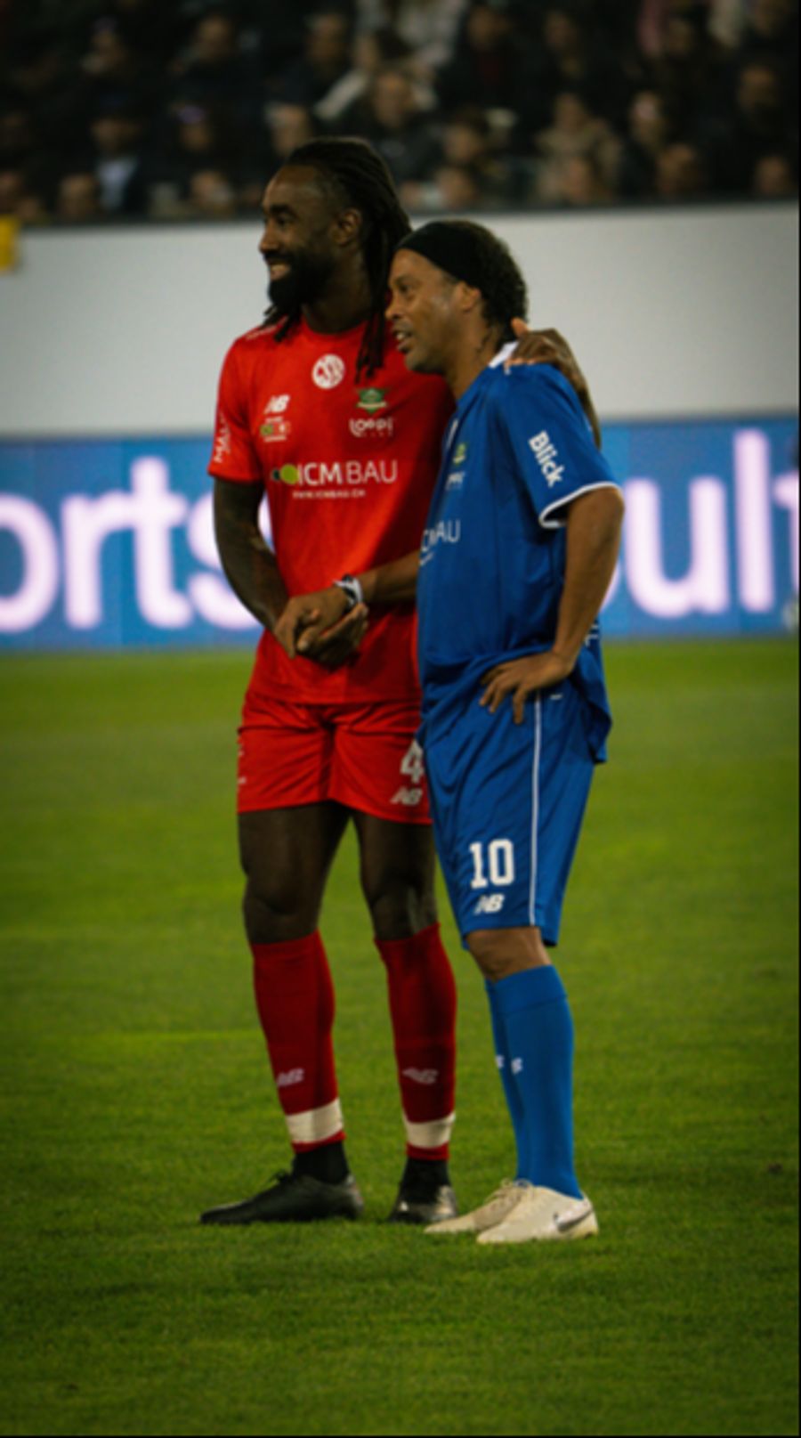 Mit dabei war unter anderem auch Johan Djourou.