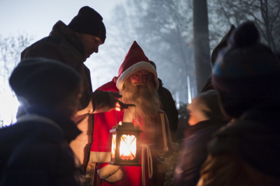 Damit der Samichlaus weiss, was er loben und tadeln soll, füllen die Eltern im Voraus jeweils eine Liste aus. (Archivbild)