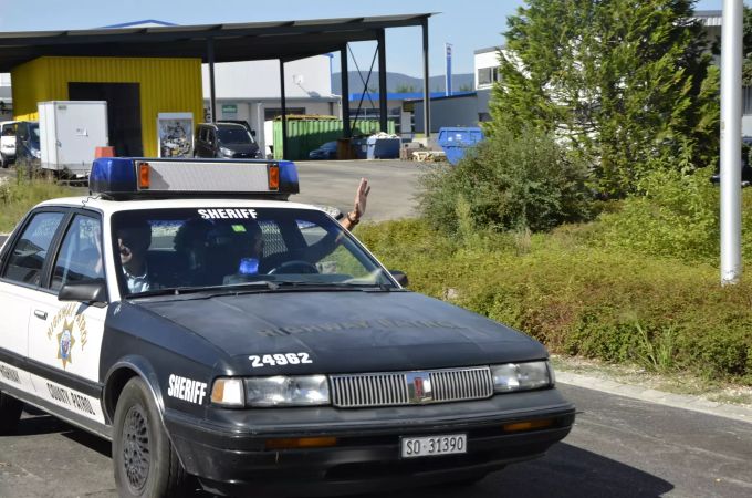 Die Ehre der ersten Fahrt gebührte dem «Sheriff». Bännli Wolfwil Strasse