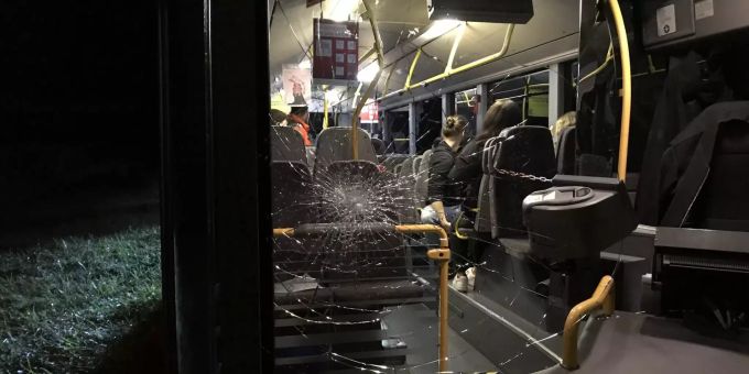Buschauffeur von Fahrgast bedroht. Buschauffeur von Fahrgast bedroht