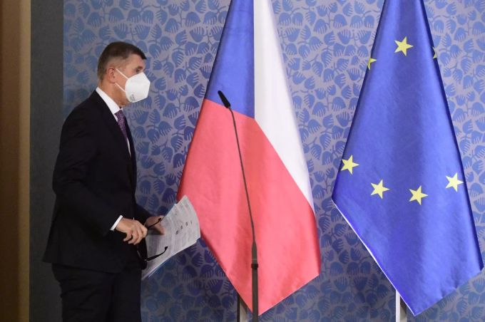 Andrej Babis, Ministerpräsident von Tschechien, kommt zu einer Pressekonferenz zu den neuen Massnahmen während der Corona-Pandemie. Coronavirus - Tschechien