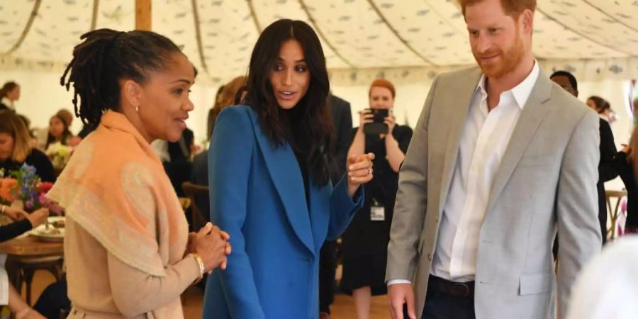 Ein Bild aus alten Zeiten: Meghan Markle und Prinz Harry mit Doria Ragland.