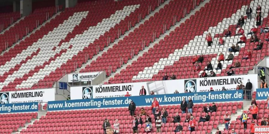 Der FSV Mainz 05 darf derzeit nur vor 100 Fans spielen. Foto: Torsten Silz/dpa