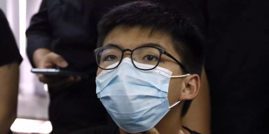 «Peking zeigt völlige Missachtung gegenüber dem Willen der Hongkonger», schrieb Wong auf Twitter und verwies darauf, dass er bei Vorwahlen des demokratischen Lagers die meisten Stimmen bekommen habe. Foto: Kin Cheung/AP/dpa
