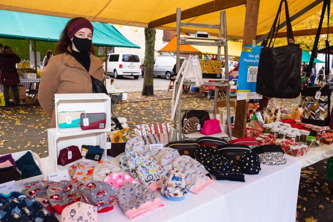 Bruzzi Bags und allerlei «Handglismets» am Stand von Fabienne Mohrmann.