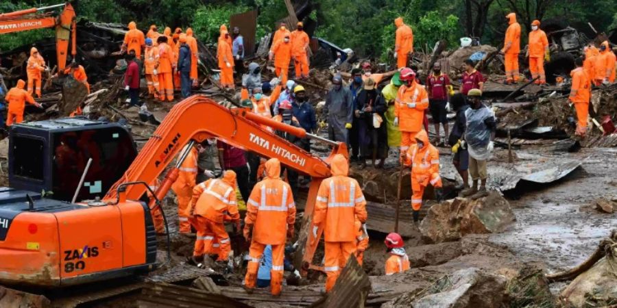 Mindestens 43 Tote bei Erdrutsch auf indischer Teeplantage