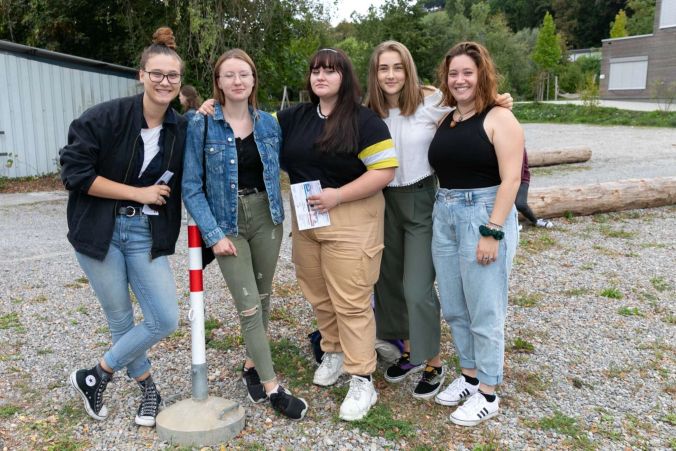 Mia, Laura, Megan, Tania & Linne