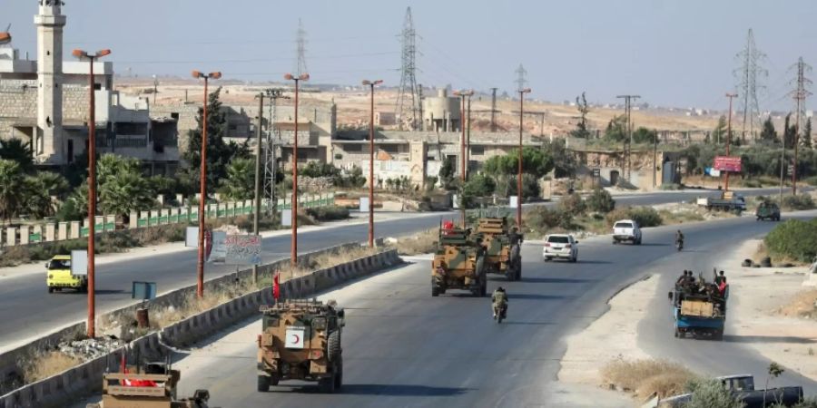 Syrische Truppen kreisen türkischen Posten in Morek ein