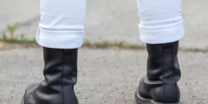 Berlin - Bericht: Im ersten Halbjahr über 8600 Straftaten von Rechtsextremen registriert