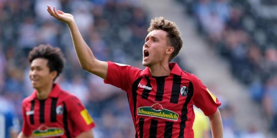 Luca Waldschmidt feiert seinen Treffer in Magdeburg. Foto: Peter Steffen