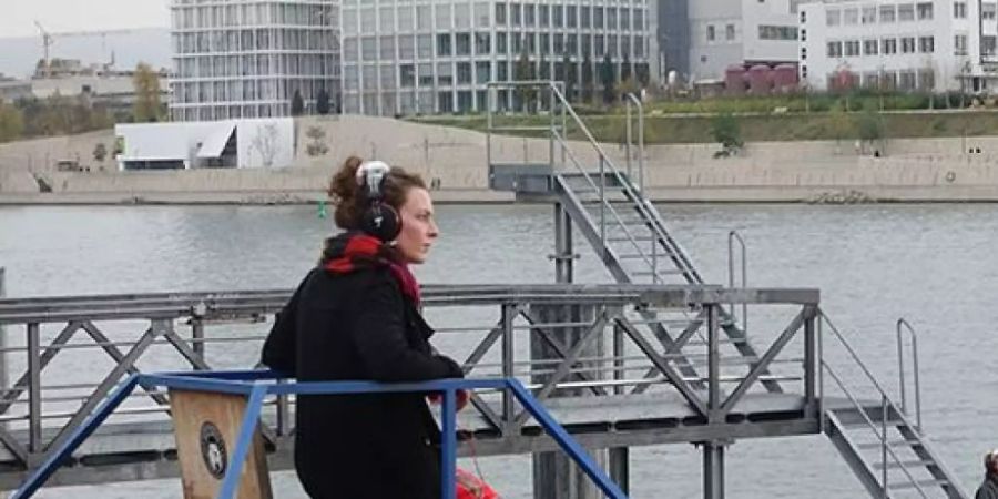 Das Festival ZeitRäume in Basel bringt Innen- und Aussenräume zum Erklingen wie beim Projekt H.E.I.-Guide von Sibylle Hauert im Klybeckquartier.