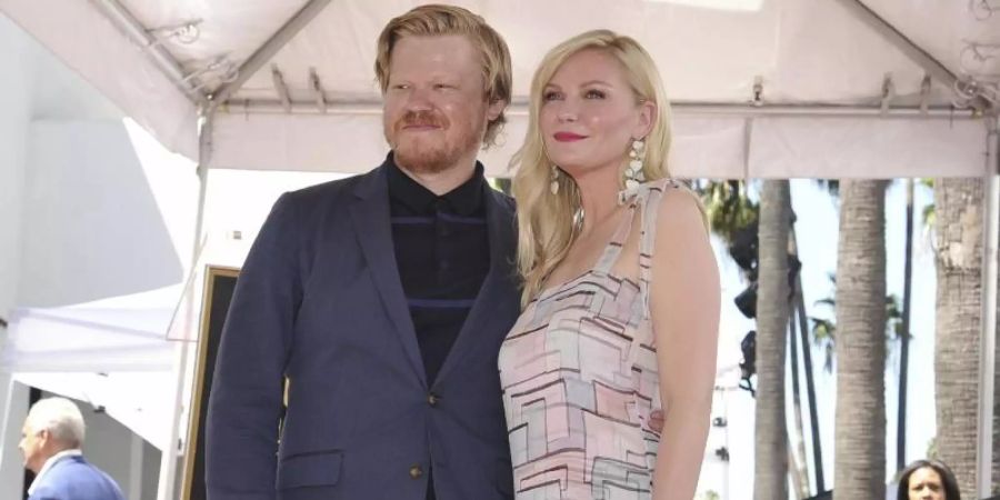 Kirsten Dunst brachte ihren Verlobten Jesse Plemons mit zur Feier. Foto: Richard Shotwell/Invision/AP