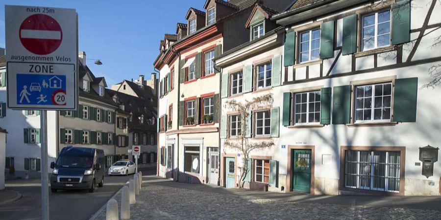 zwei rheingasse basel dachstockbrand