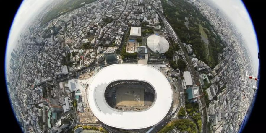 Foto mit einer 180-Grad-Panoramakamera: Das neue Nationalstadion und Wettkampfstätten für Olympia 2020. Foto: ./kyodo