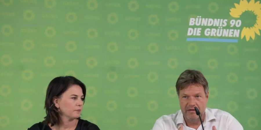 Annalena Baerbock und Robert Habeck geben zum Endspurt vor den Landtagswahlen eine Pressekonferenz in Dresden. Foto: Sebastian Kahnert