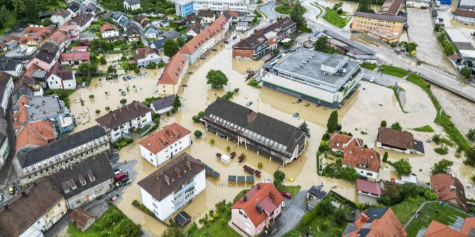 In Slowenien sorgen Niederschläge für solche Bilder. In Kroatien ist die Lage ebenfalls angespannt. Slowenien Flut