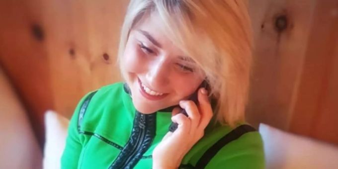 Tour abgesagt - Beatrice Egli telefoniert wegen Coronavirus mit Fans