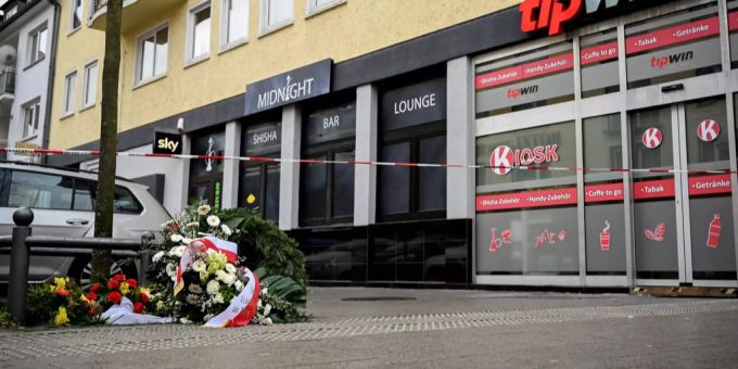Hanau-Attentat - Täter soll zwei Menschen aus Auto erschossen haben